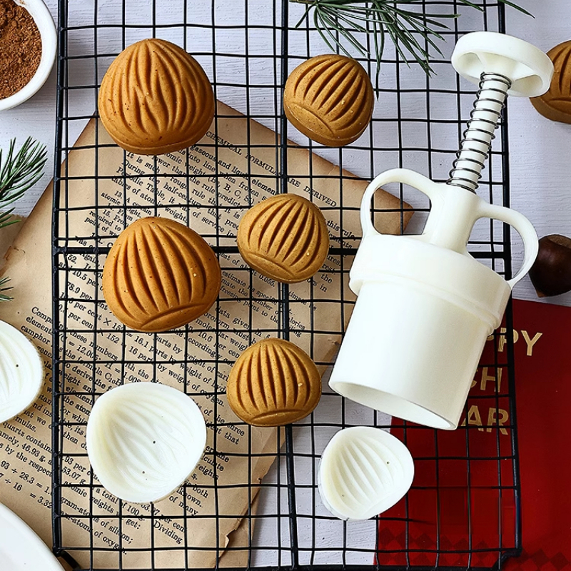 Cute little chestnut chestnut  - огляд і ціна Bunny Cake Mold